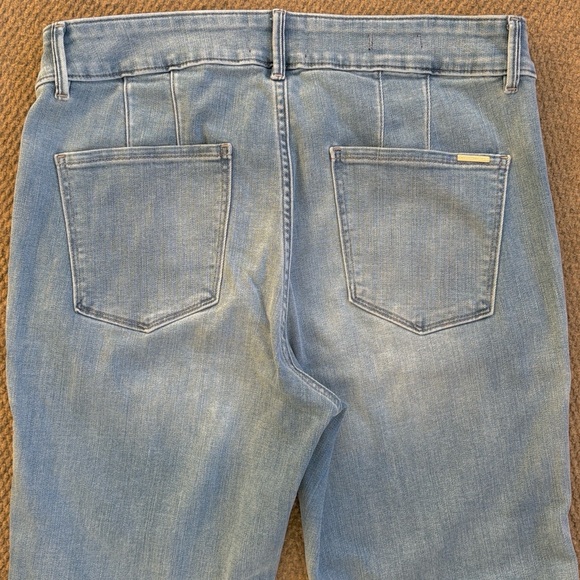 EUC White House Black Market High Rise Everyday Soft Jeans Size 14 - Picture 11 of 12